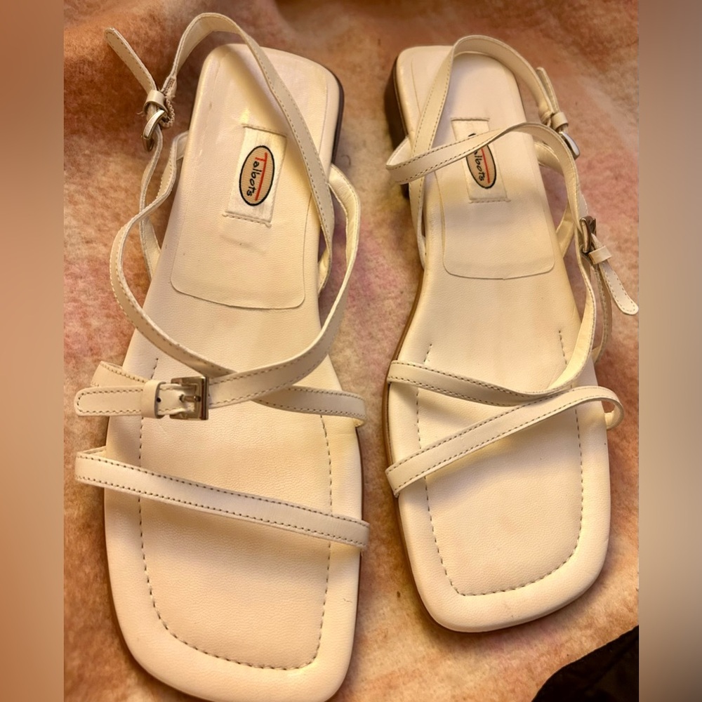 * New Talbots White Strappy Leather Sandals SZ 9.5 *
